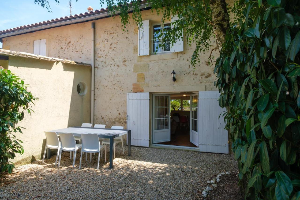 Gites Le Mathelin Lamothe-Montravel Εξωτερικό φωτογραφία